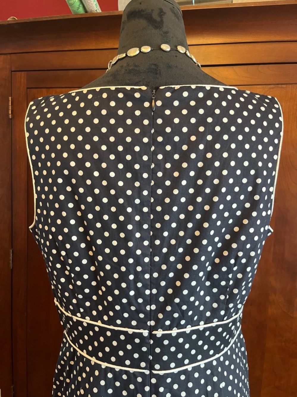 Tahari Adam Levine Black Polka Dot Midi Dress with White Trim
Sz. 12 - Picture 9 of 14